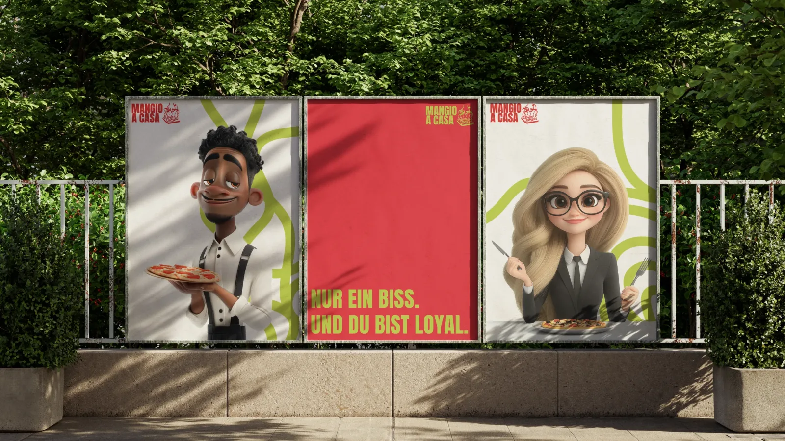 Drei Plakate der Kampagne für Mangio A Casa an einem Zaun